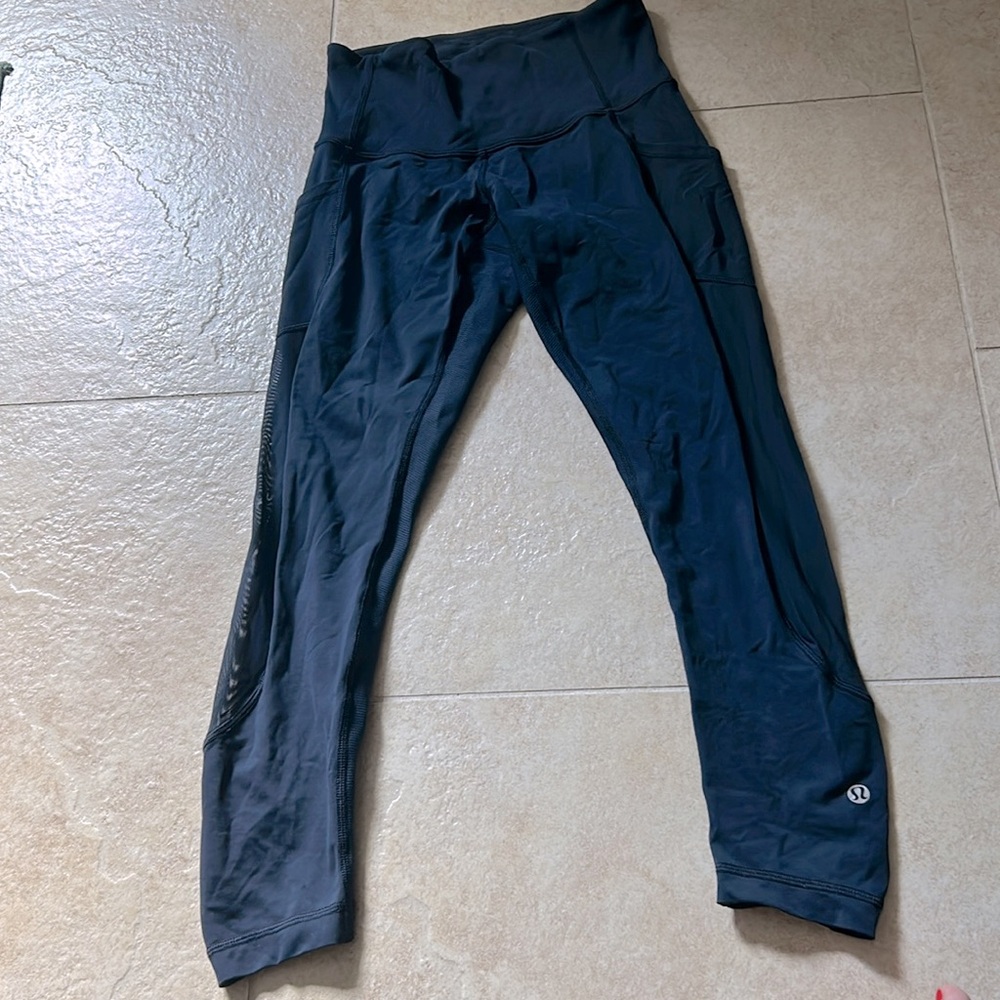 Lululemon Navy Mesh Crop Leggings